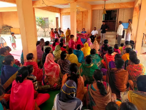 वार्षिक आमसभा व ग्रामसभेचे आयोजन